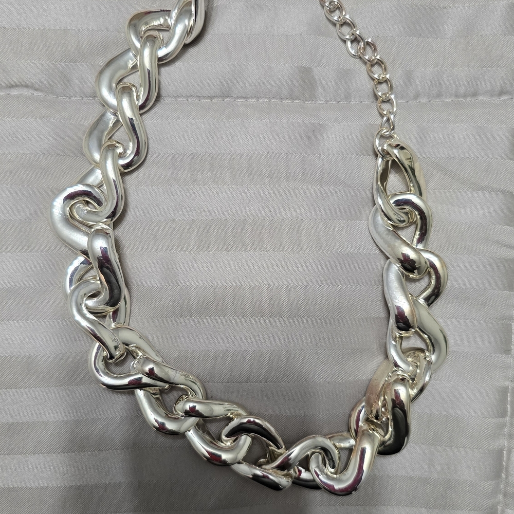 Stylish Silver Chain Necklace - Picture 3 of 3